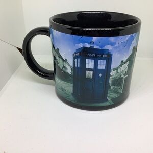 Dr Who Mug Disappearing Tardis BBC Licensed